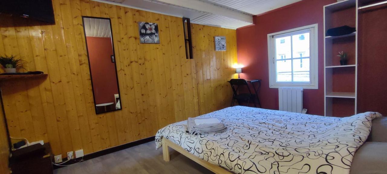 Studio Hypercentre A 2 Pas De La Gare. Appart N°3 Ажен Экстерьер фото